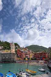 Vernazza Cinque Terre Ocean Town Viewpoint Cliff Port Fine Arts Photography Stock Images - 002140 - 18-08-2007 - 4442x6989 Pixel Vernazza Cinque Terre Ocean Town Viewpoint Cliff Port Fine Arts Photography Stock Images Fine Art Photography Images Lake Fine Art Landscapes Photo Sale Order...