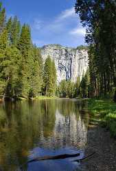 Yosemite Nationalpark California Waterfall Merced River Valley Scenic Art Photography For Sale - 009104 - 07-10-2011 - 4597x6814 Pixel Yosemite Nationalpark California Waterfall Merced River Valley Scenic Art Photography For Sale Fine Art Landscapes Royalty Free Stock Photos Fine Arts...